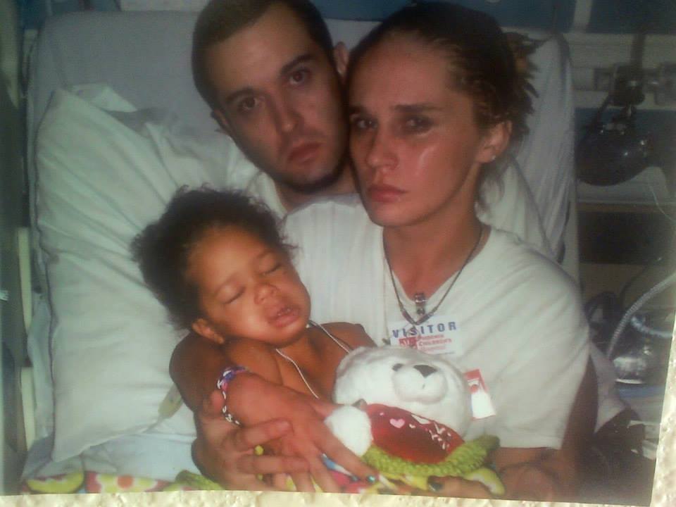 Shoars Khloe in parents arms 2