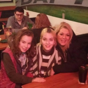 Deseree, Taylor and their mother, Hildy.