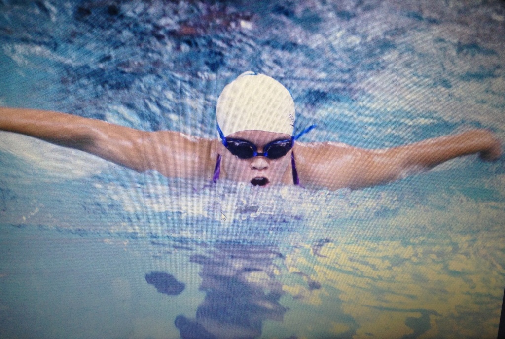 Leiani on swim team