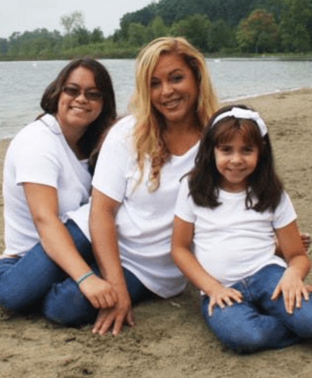 Leiani w mom and sis