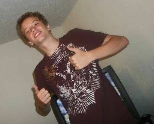 Brady Folkens thumbs up