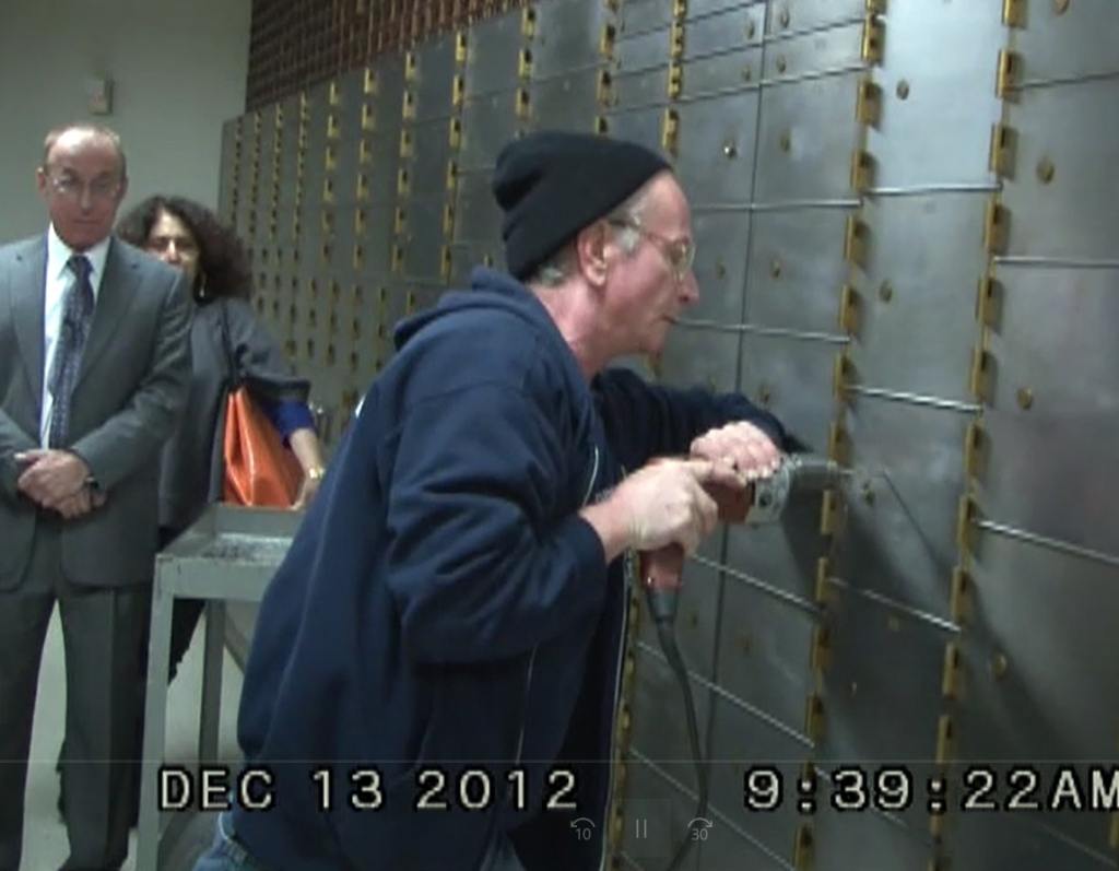 Siegel Feld and Kazarosian at bank vault via Siegel family
