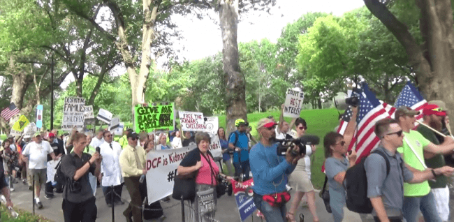 Million Parent March 2017 mall