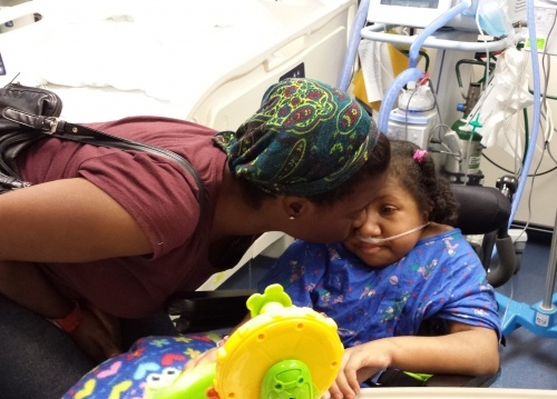 Jasmin kisses Nhyariah