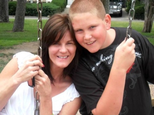 Mitchell-Samuel-with-mom-on-swing