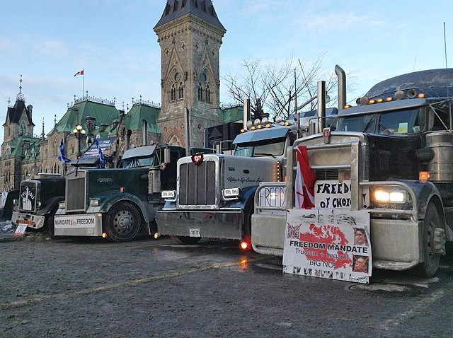 Freedom_Convoy_2022_Ottawa_January_31-72
